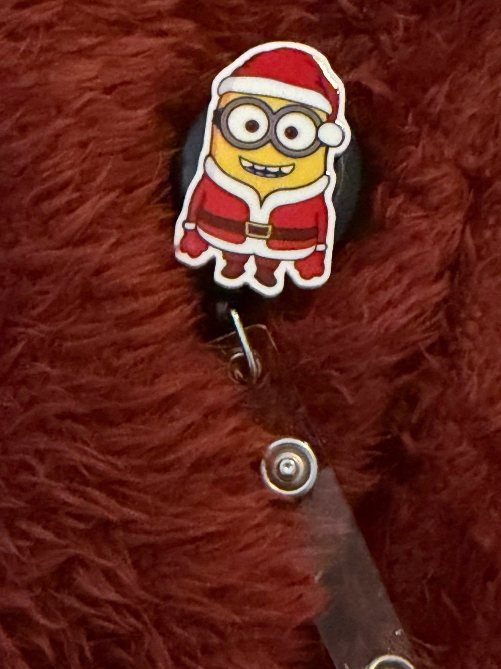 Holiday Minion Badge Reel - Red